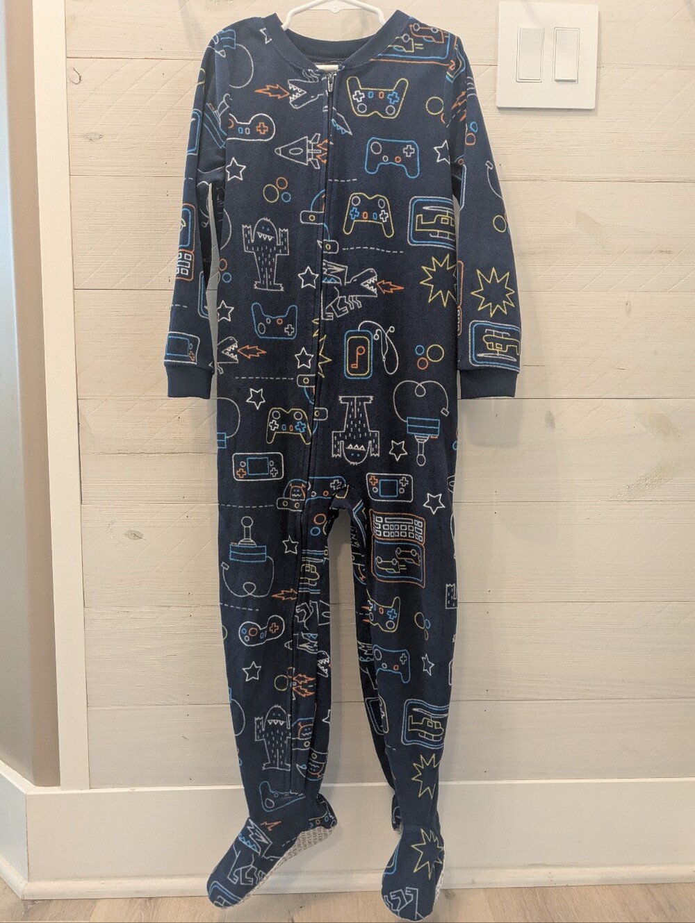 🦖 Carter's Boy Navy Blue Graphic One-Piece Footed Pajamas; Size: 6